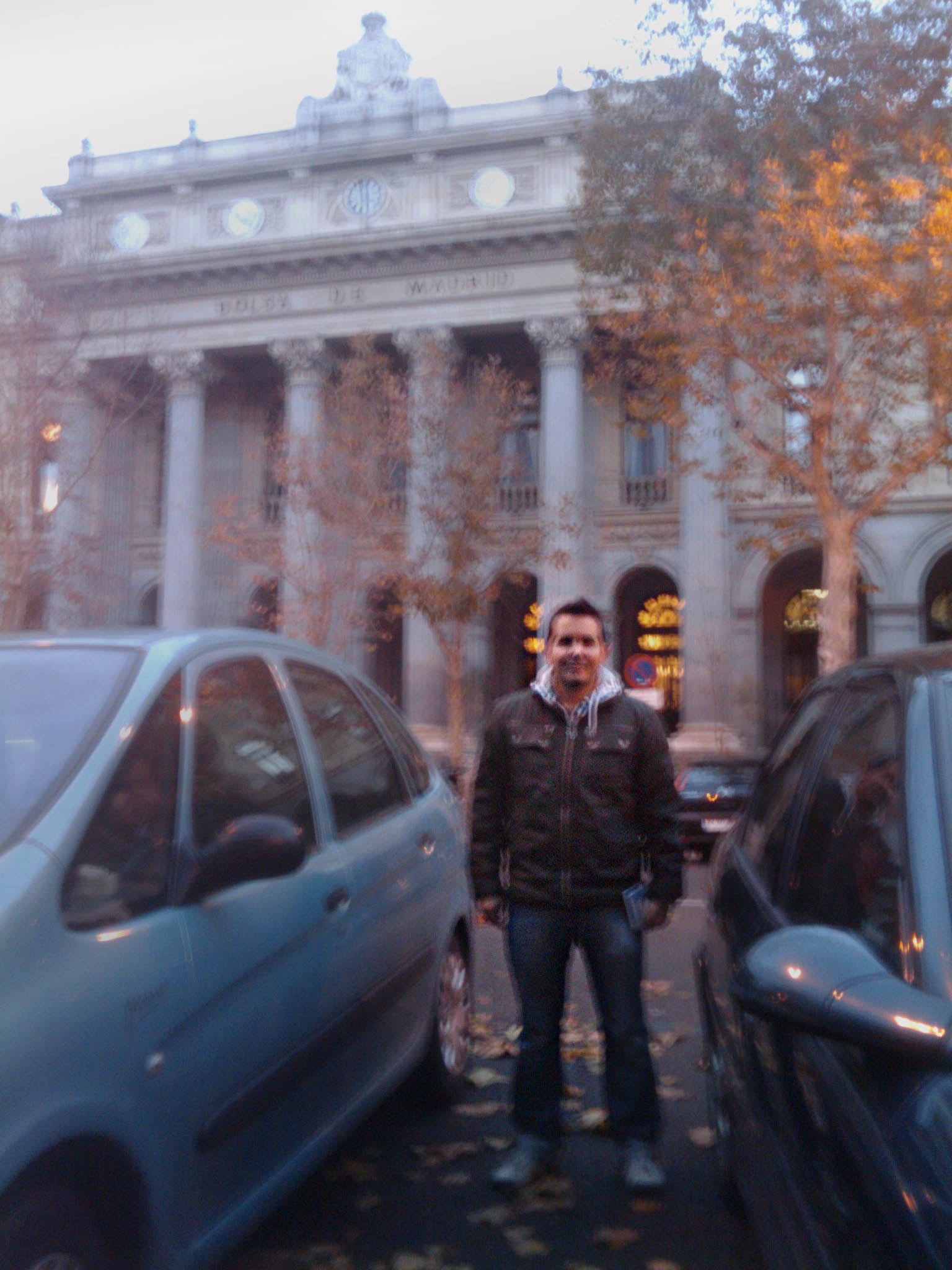 Este es Javier Alfayate (lo sé, la foto es pésima) Este es Javier Alfayate (lo sé, la foto es pésima)