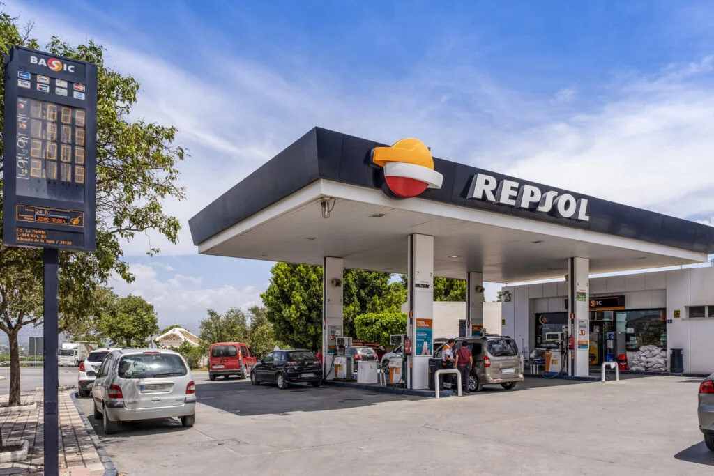 Grupo Badía - Estaciones de servicio en Málaga - Repsol La Peñita 2